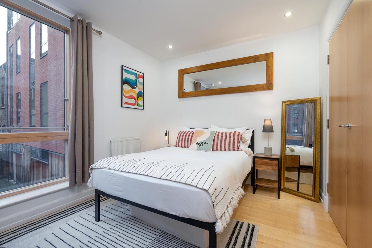 D8 - Canal View Apartment Лондон Екстер'єр фото
