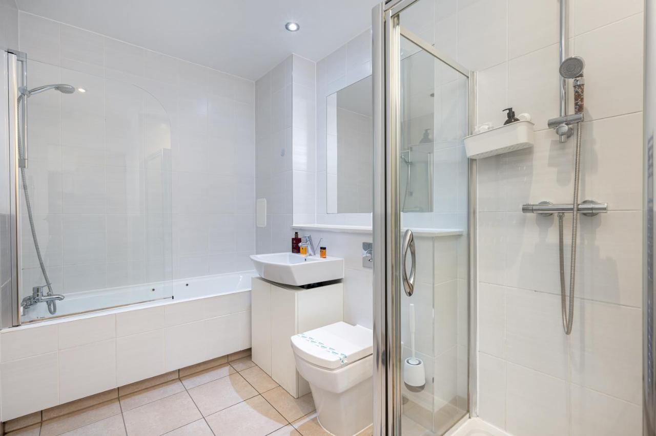 D8 - Canal View Apartment Лондон Екстер'єр фото
